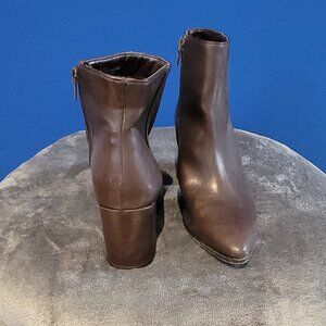 Mid-ankle Brown Boots